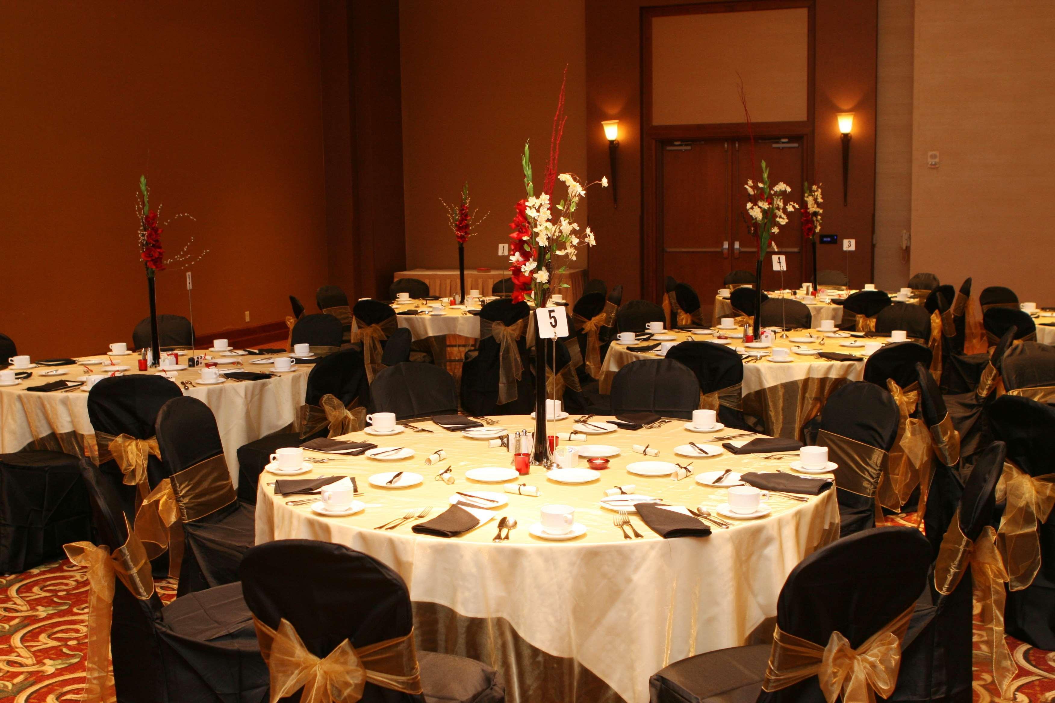Doubletree By Hilton Bay City - Riverfront Restaurace fotografie